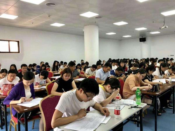 2021年湛江成人高考报名时间是什么时候？