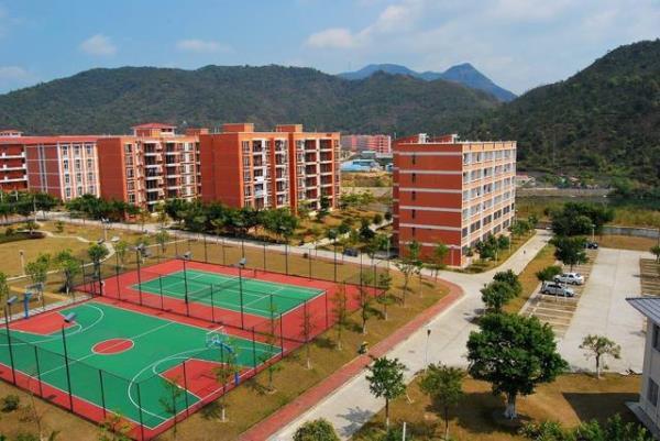 2021年广州南方学院专插本学费是多少？