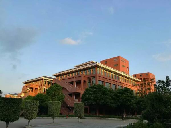 2021年广州华立学院专插本学费